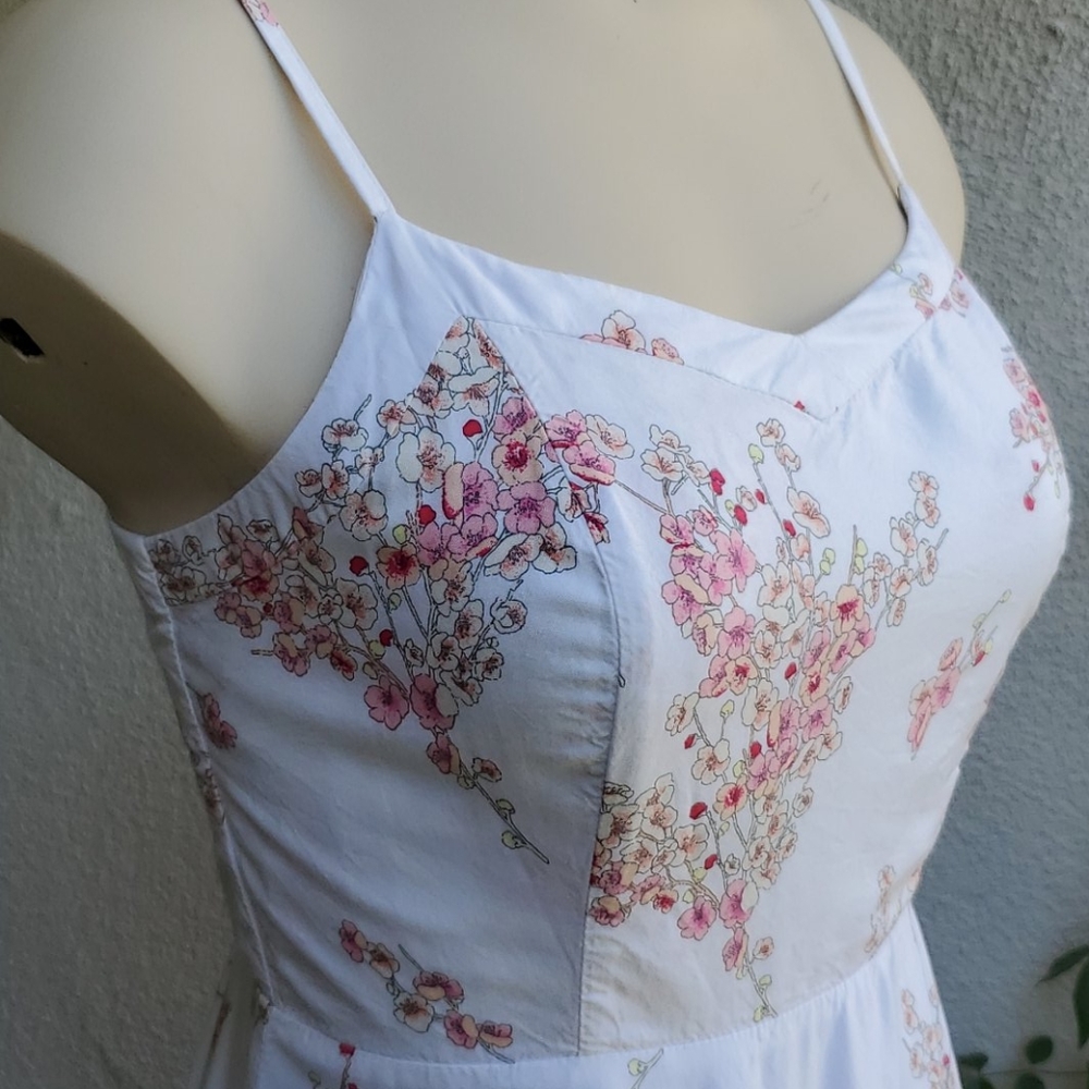 Dress dainty little flowers  OLD NAVY